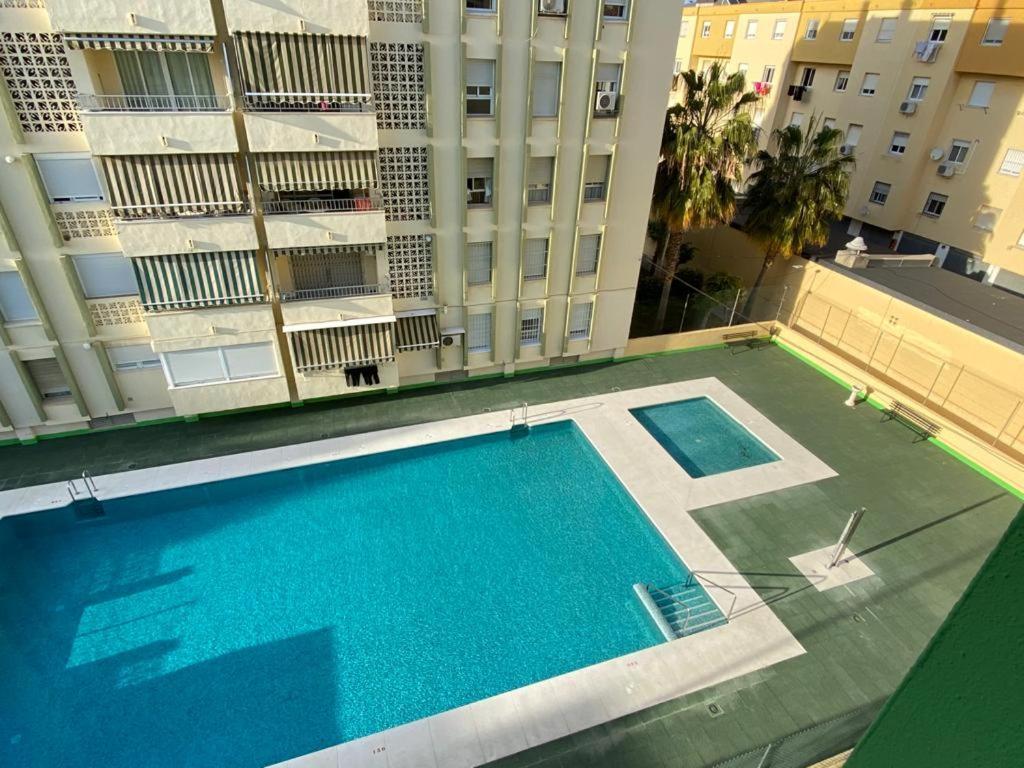 Amplio Piso En Centro De Torre Del Mar 아파트 외부 사진